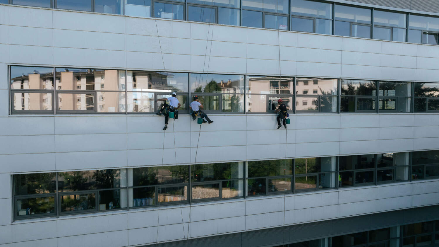 Nettoyage bâtiment d'entreprise en Rhône-Alpes